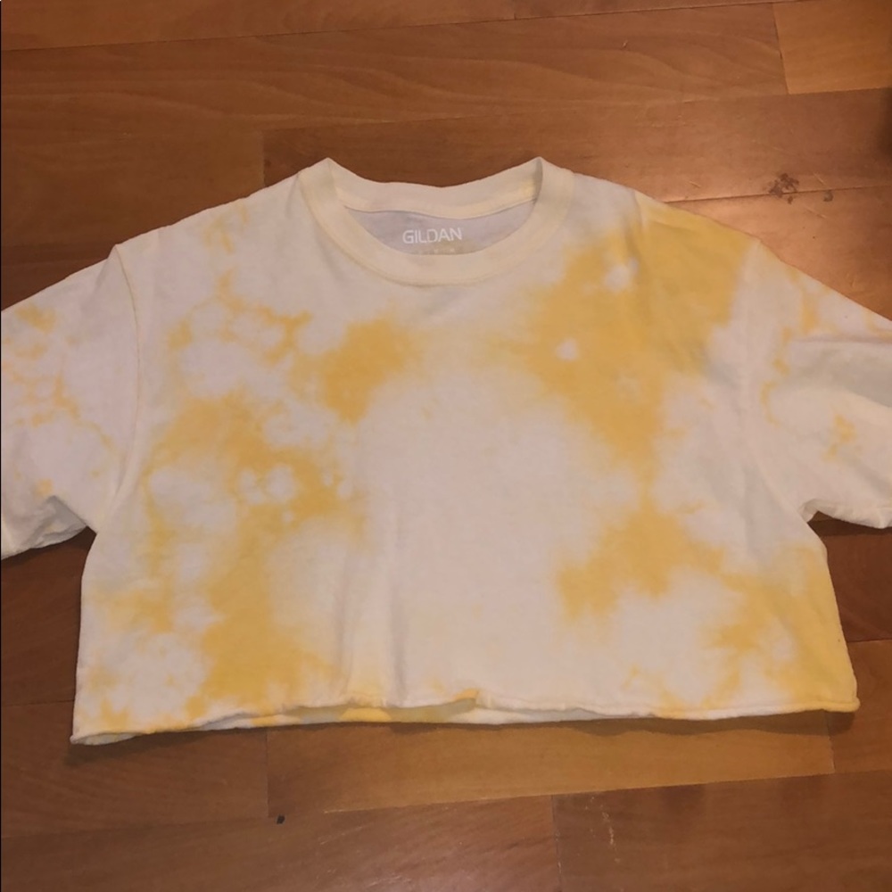 cropped yellow tie dyed tee